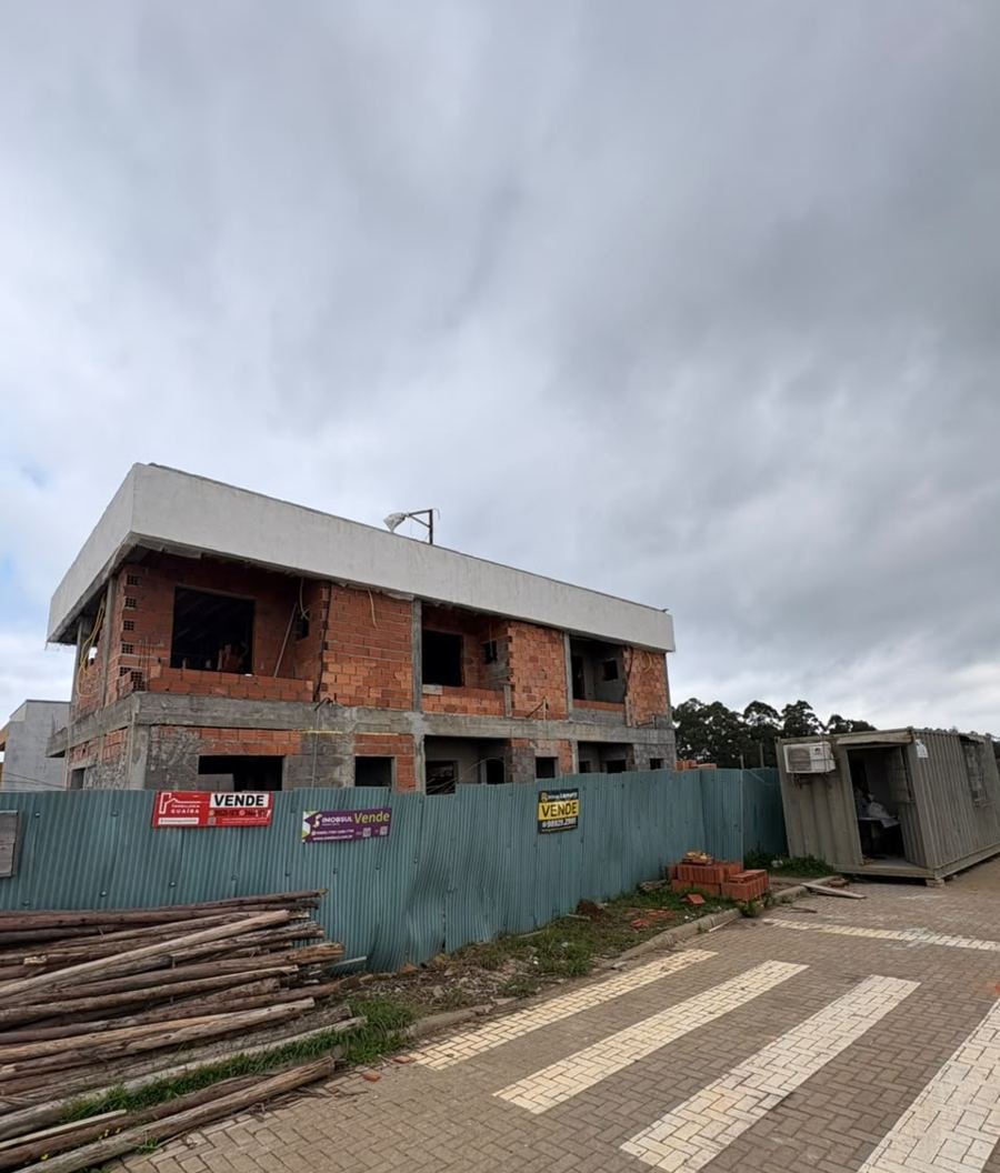 Fachada e estrutura do 2º pavimento — agosto de 2026